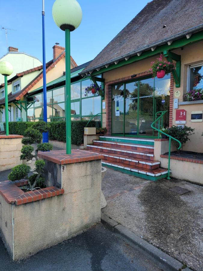 Hotel L'Auberge De L'Olive à Dompierre-sur-Besbre Extérieur photo